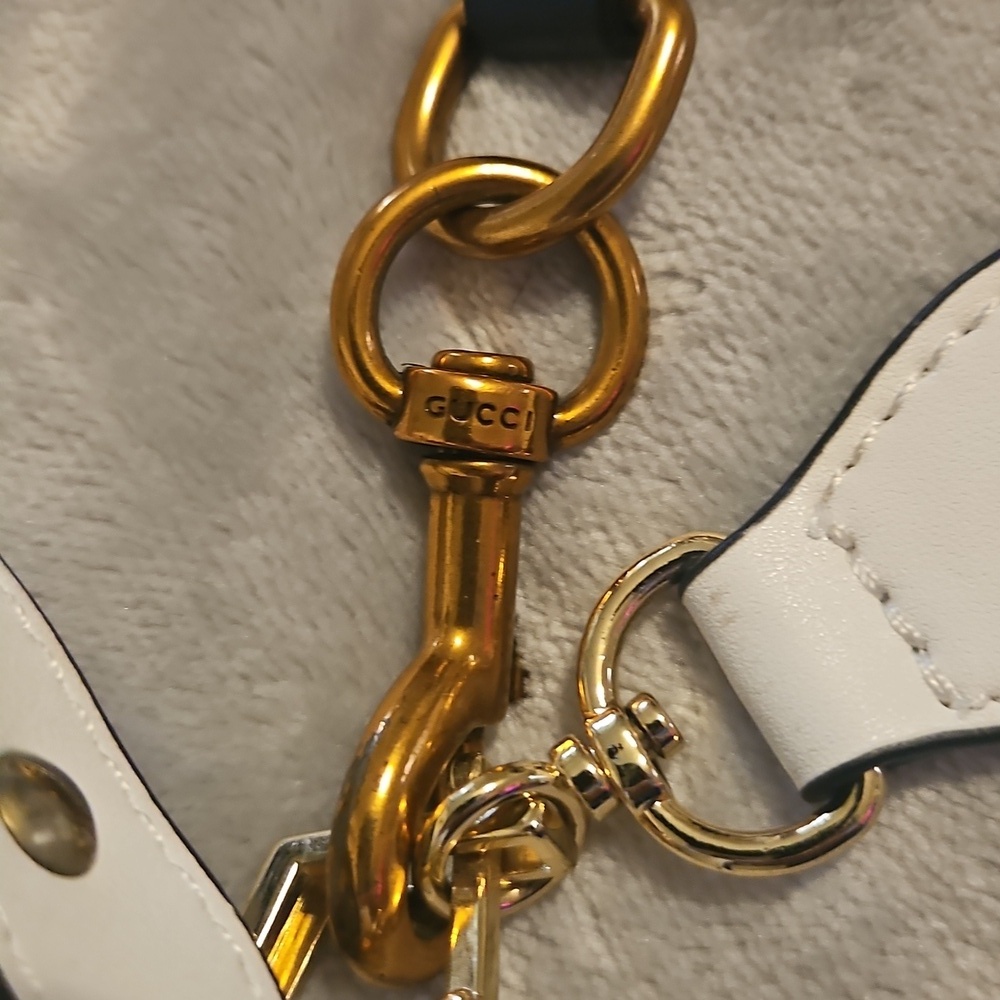 Gucci White and Black Crossbody Bag with Sleek Design, with 3 types of Dif strap - Picture 10 of 11